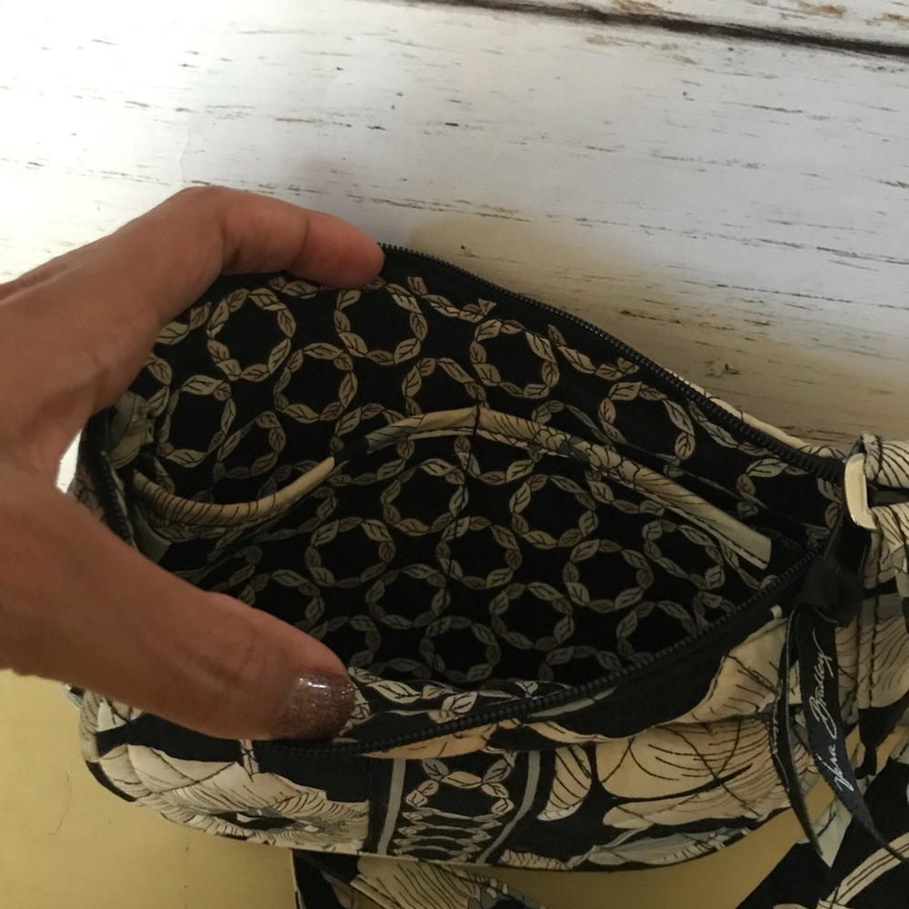 Vera Bradley Retired Lizzy - Picture 6 of 8
